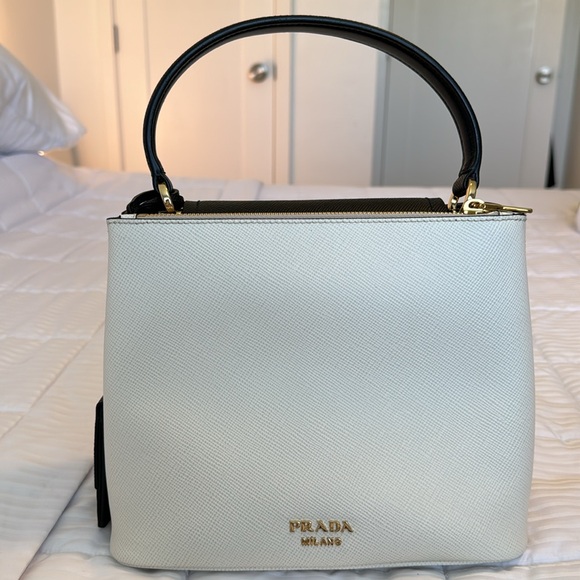 NWT Prada Cartella Saffiano Blanco + Nero top handle & strap handbag NEVER USED - Picture 4 of 9